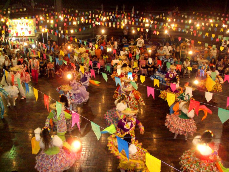Passos de Quadrilha Moderna para Festa Junina